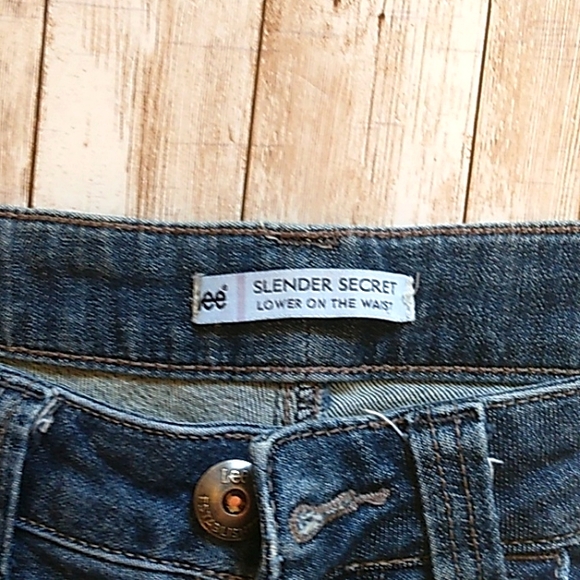 Lee women's slender secret size 4 Jeans lower on the waist (J1) - Picture 2 of 4